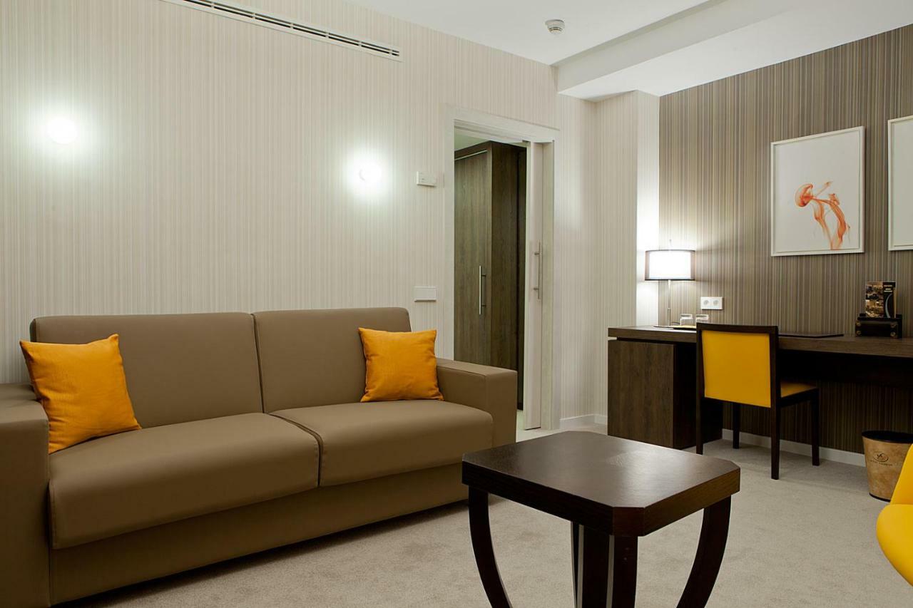 Hotel Liabeny Madrid Exterior photo